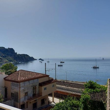 Case Pagano Mare Taormina Exterior photo